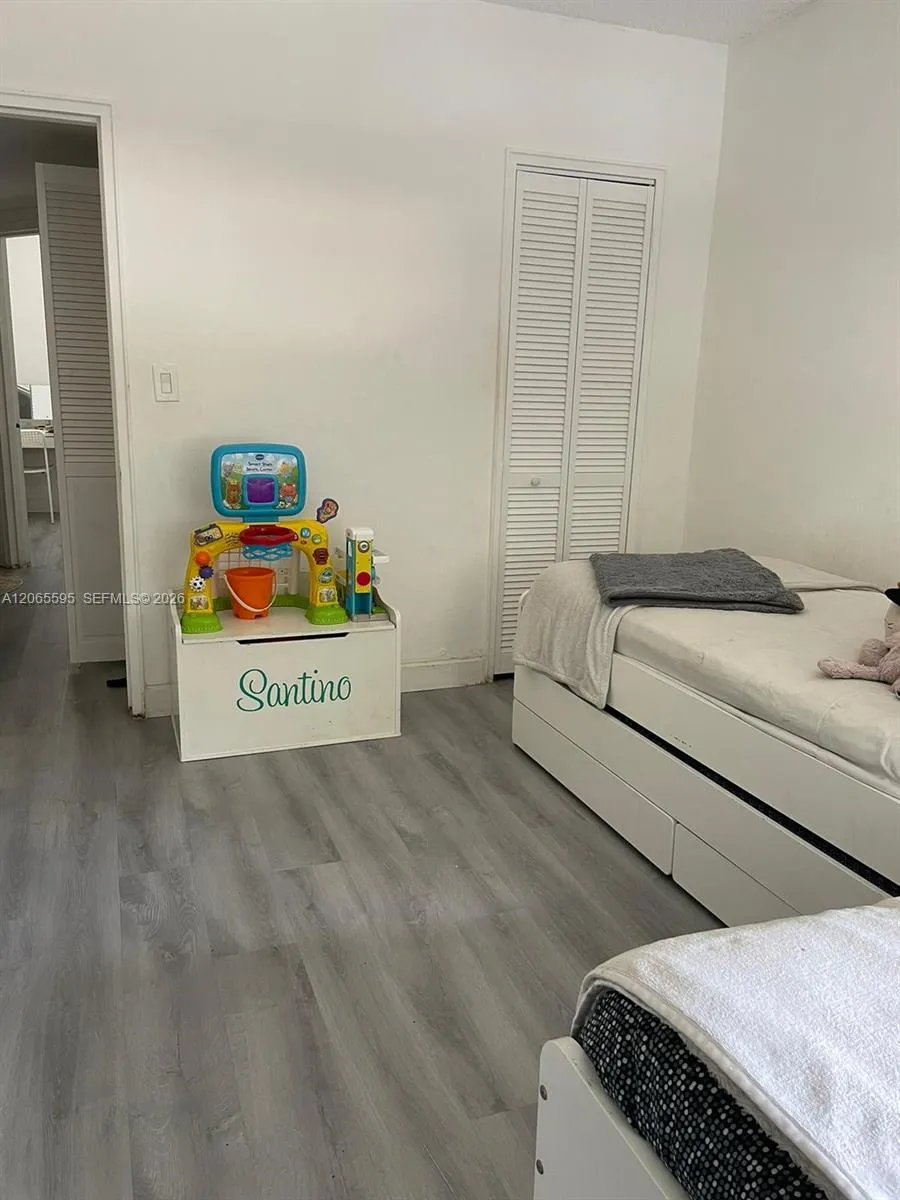 3551 SW 11th St #7B Miami, FL 33135