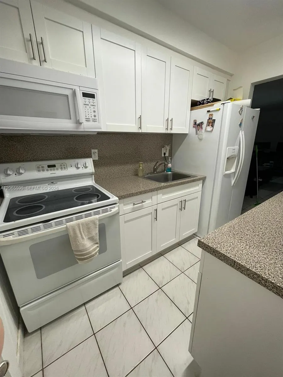 3551 SW 11th St #7B Miami, FL 33135