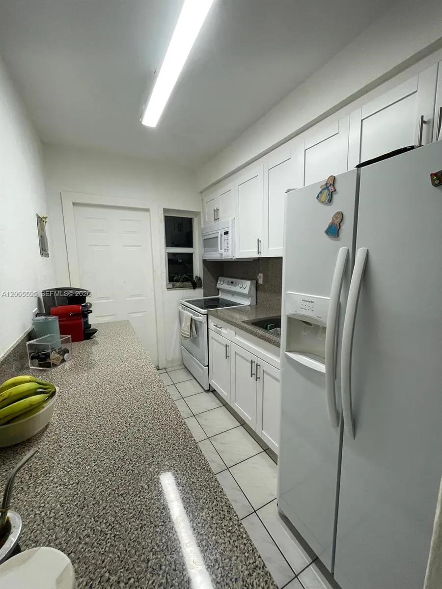 3551 SW 11th St #7B Miami, FL 33135