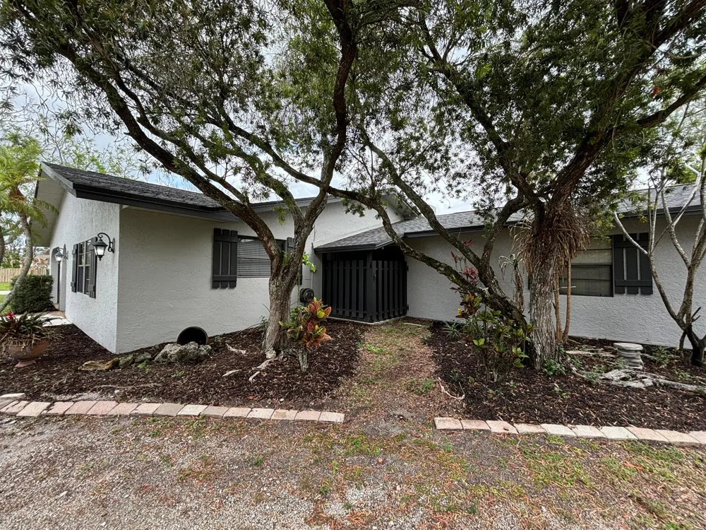 202 SW CRESCENT AVENUE Port St. Lucie, FL 34984