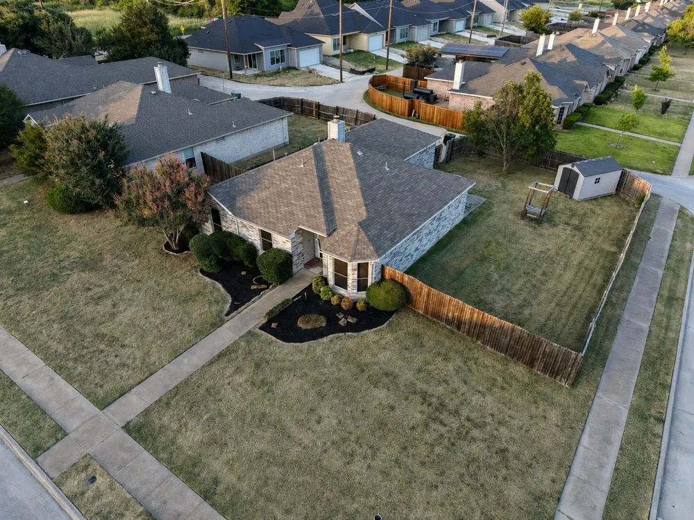 1908 Chapman Drive Lancaster, TX 75134