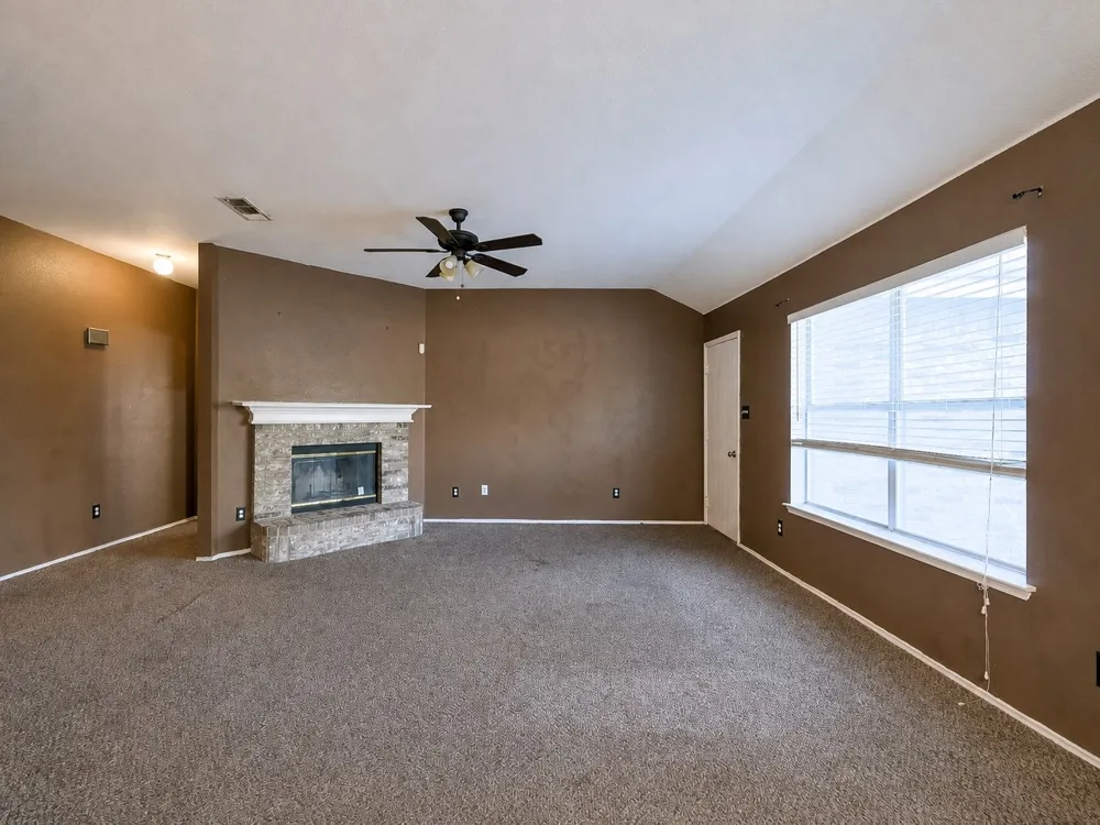 1908 Chapman Drive Lancaster, TX 75134