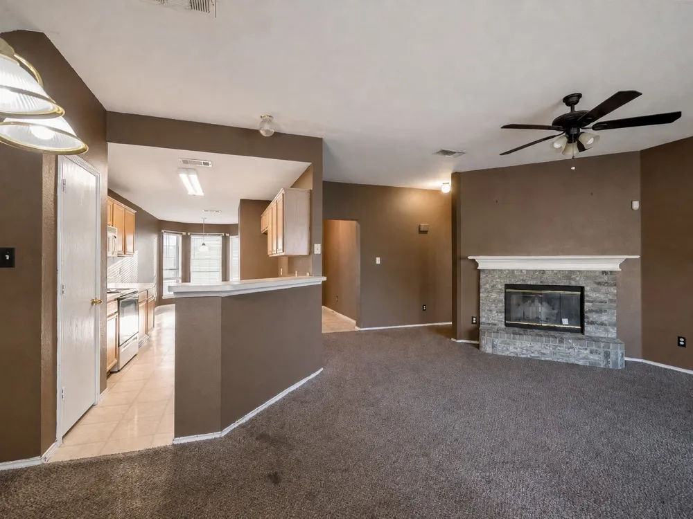 1908 Chapman Drive Lancaster, TX 75134