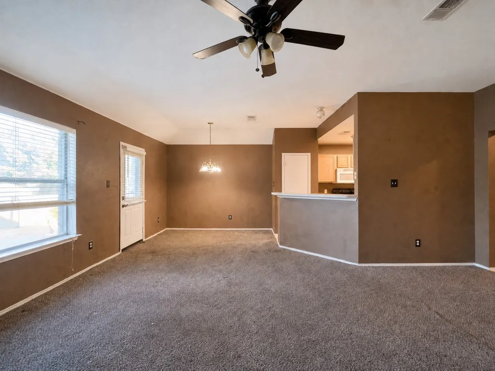 1908 Chapman Drive Lancaster, TX 75134