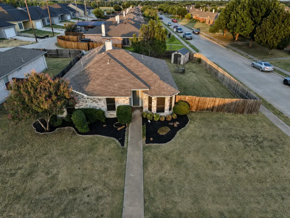 1908 Chapman Drive Lancaster, TX 75134