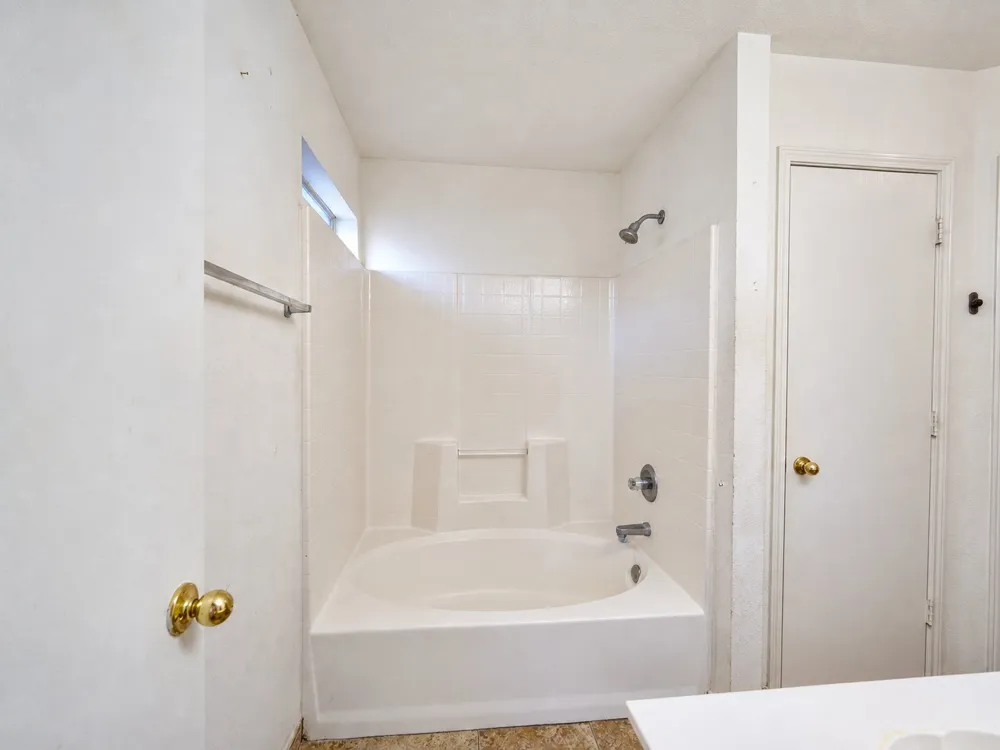 1908 Chapman Drive Lancaster, TX 75134
