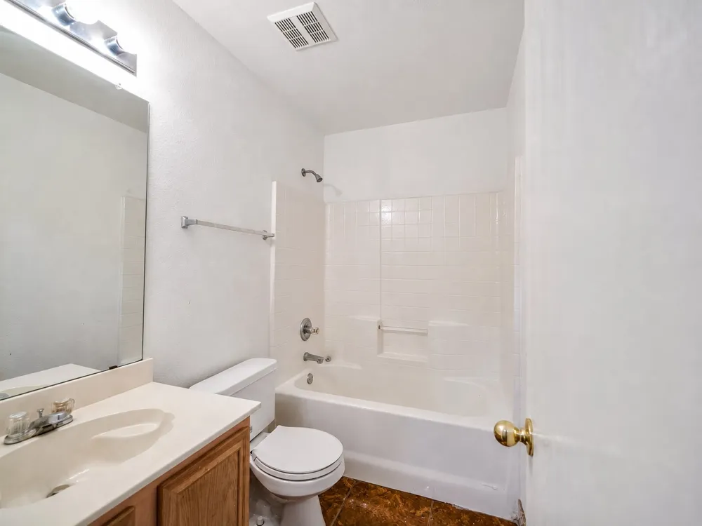 1908 Chapman Drive Lancaster, TX 75134
