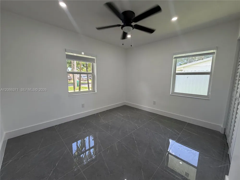 9934 SW 195th St Cutler Bay, FL 33157