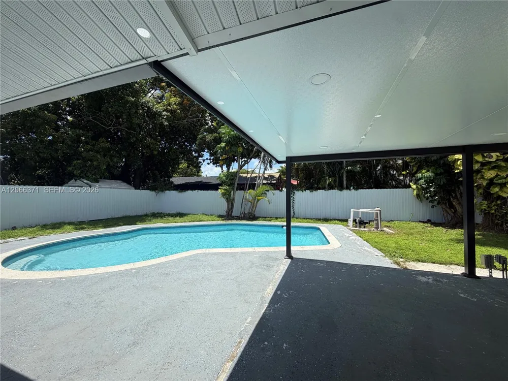 9934 SW 195th St Cutler Bay, FL 33157