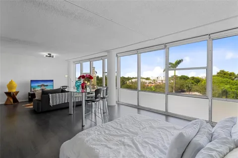 900 Bay Drive #303