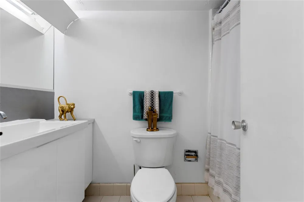 900 Bay Drive #303 Miami Beach, FL 33141