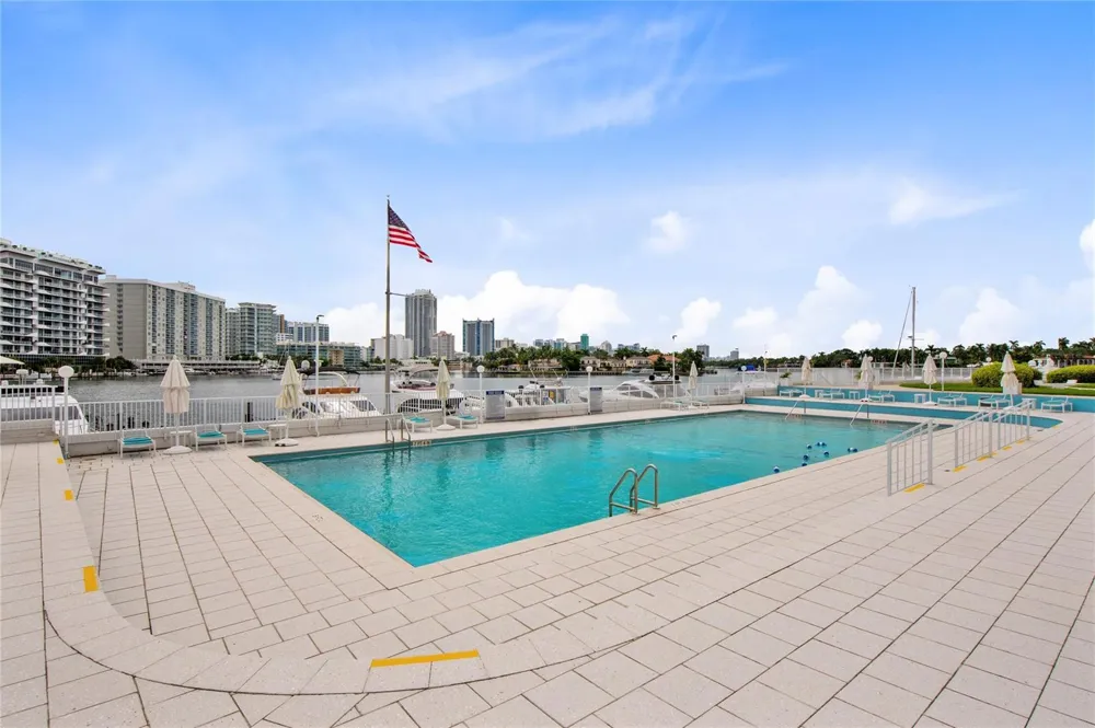900 Bay Drive #303 Miami Beach, FL 33141
