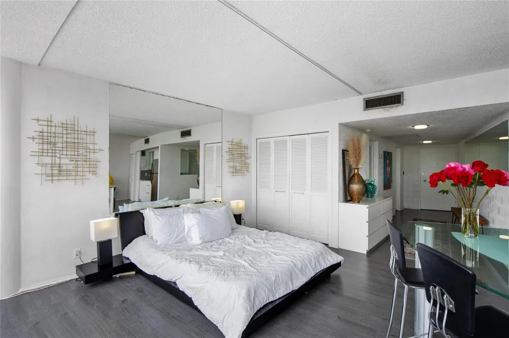 900 Bay Drive #303 Miami Beach, FL 33141