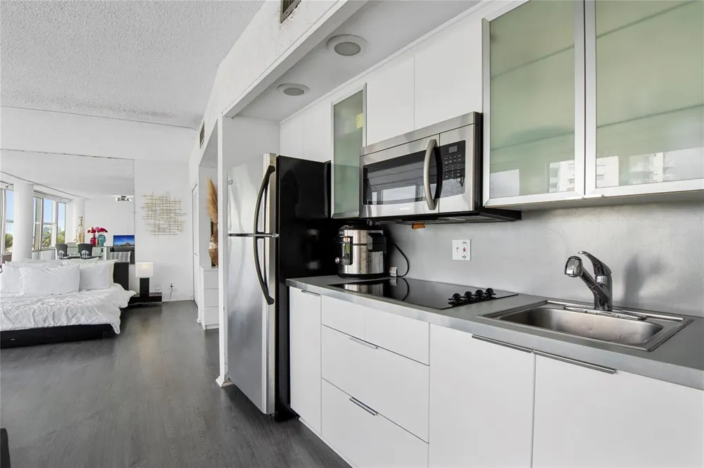 900 Bay Drive #303 Miami Beach, FL 33141