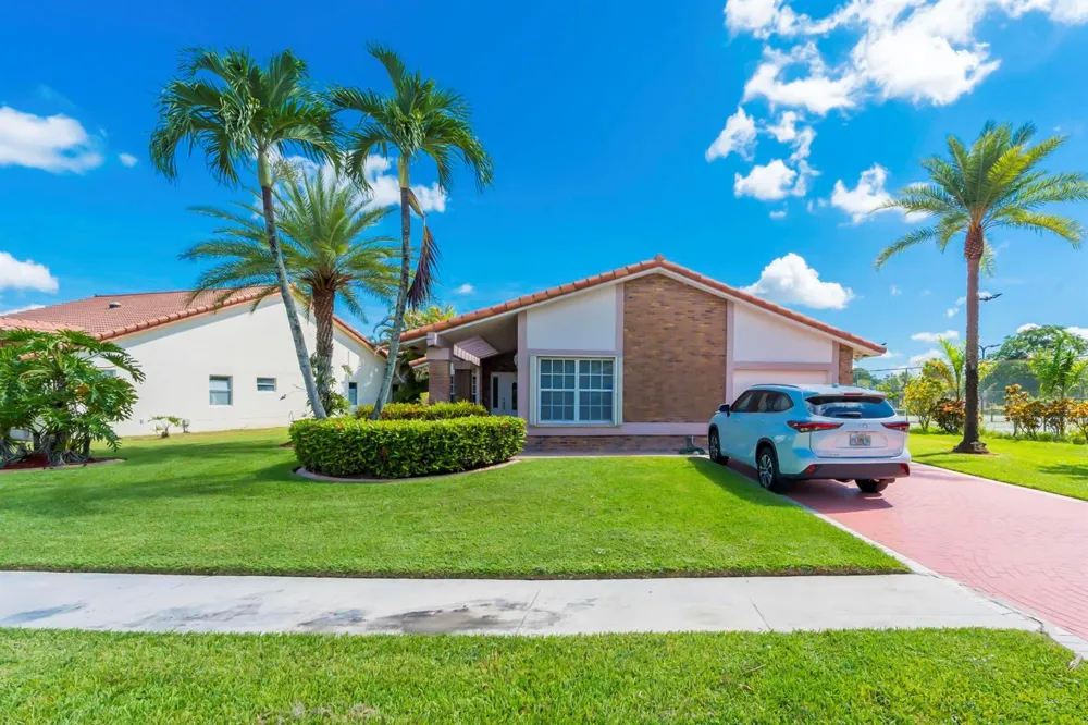 19626 Sea Pines Way Boca Raton, FL 33498
