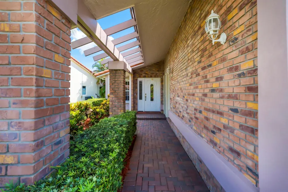 19626 Sea Pines Way Boca Raton, FL 33498