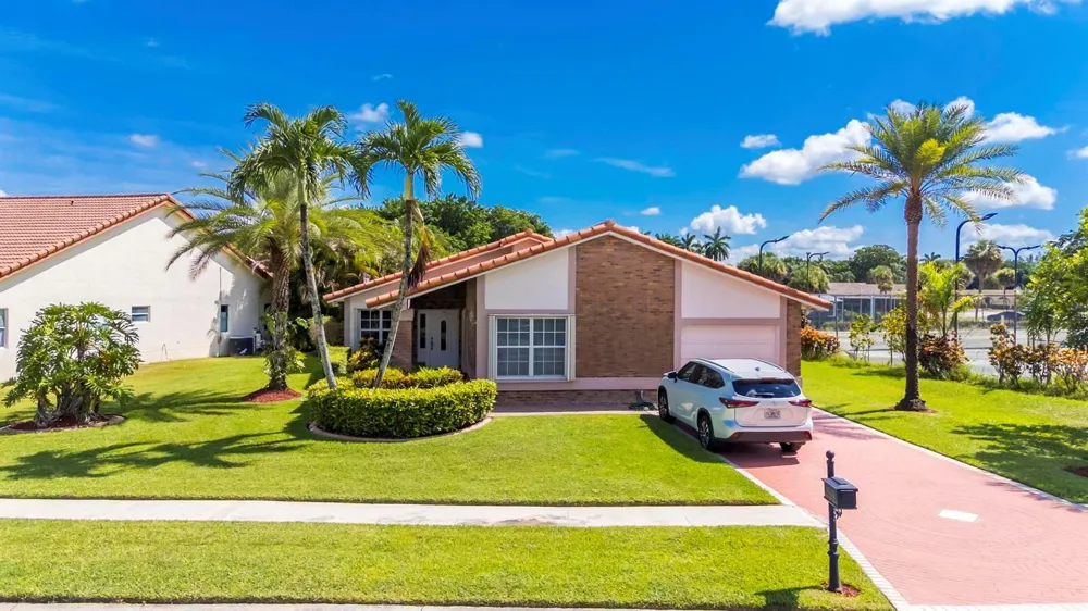 19626 Sea Pines Way Boca Raton, FL 33498