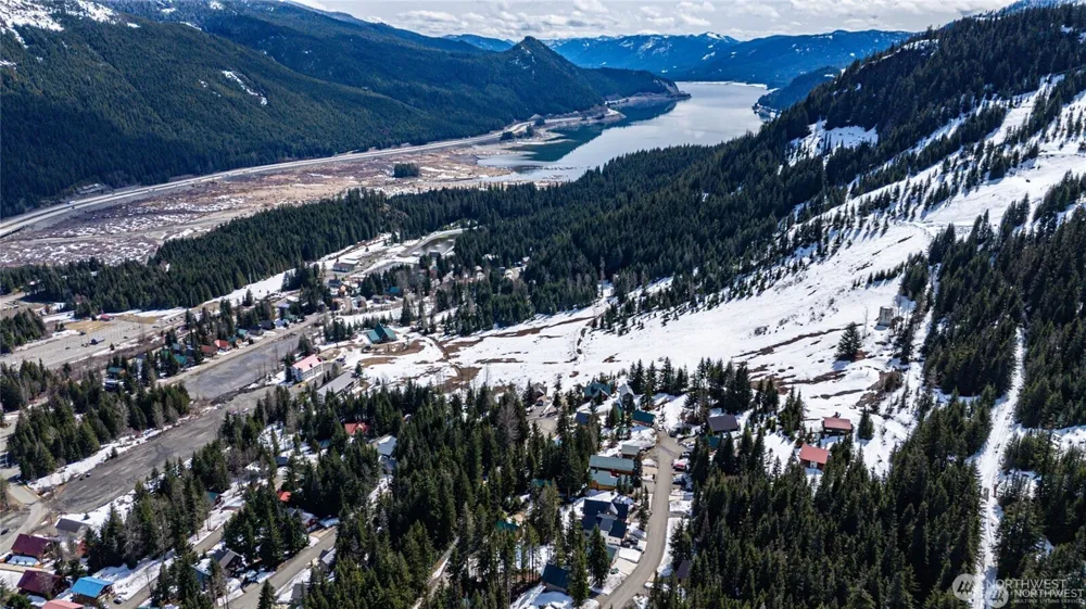 201 Innsbruck Drive Snoqualmie Pass, WA 98068