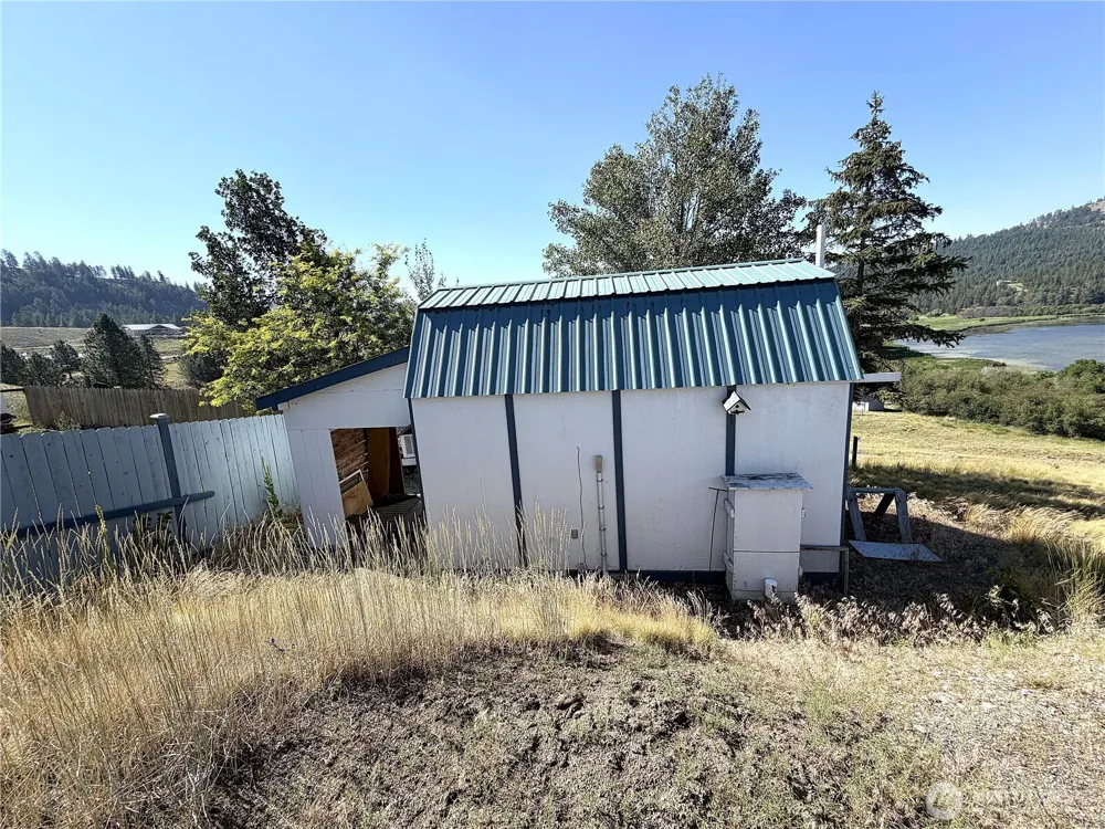 62 HERON LOOP Republic, WA 99166