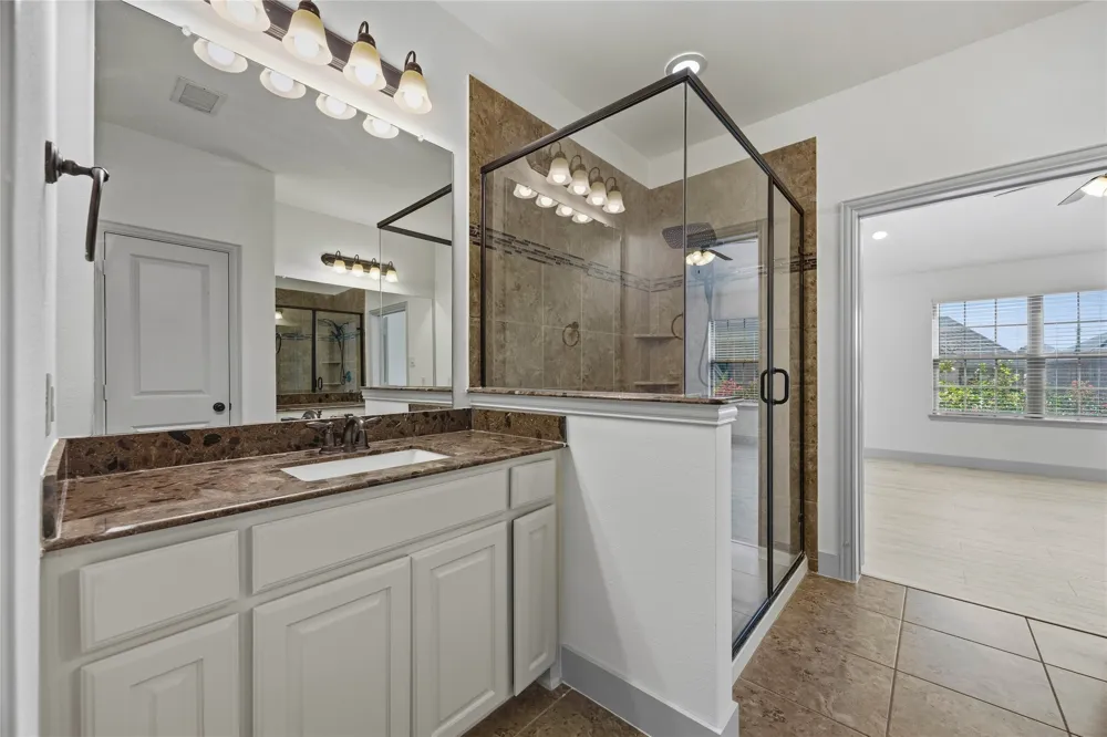 3922 Canton Jade Way Arlington, TX 76005