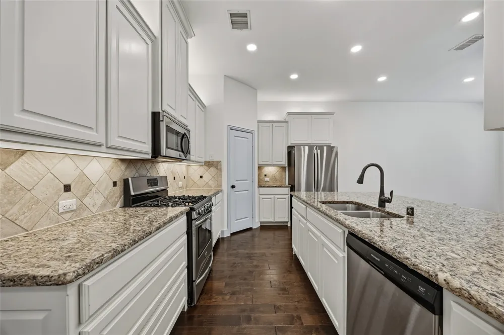 3922 Canton Jade Way Arlington, TX 76005