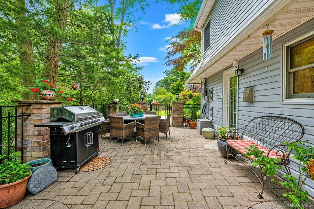 45 Reeves Road Center Moriches, NY 11934