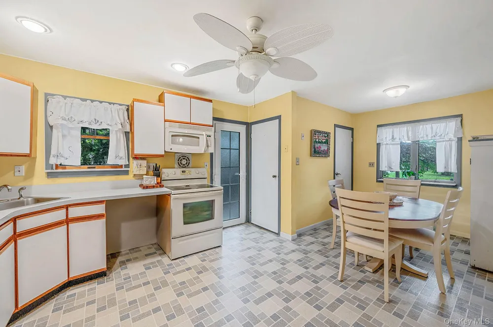 45 Reeves Road Center Moriches, NY 11934