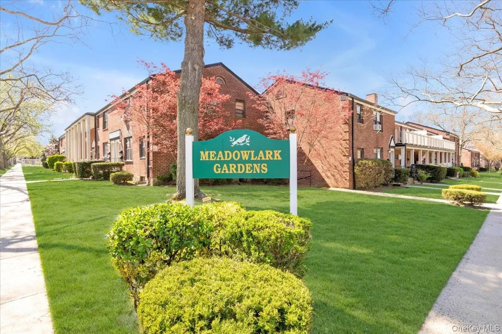 196-29 69th Ave ##1st Fl Fresh Meadows, NY 11365