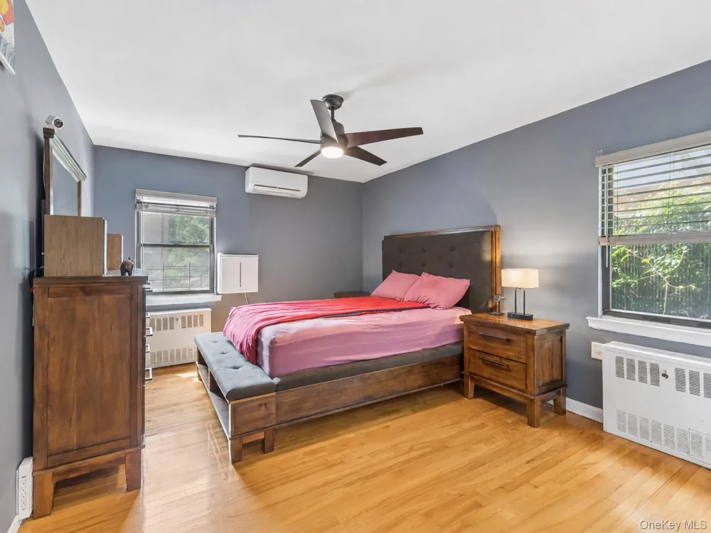 196-29 69th Ave ##1st Fl Fresh Meadows, NY 11365