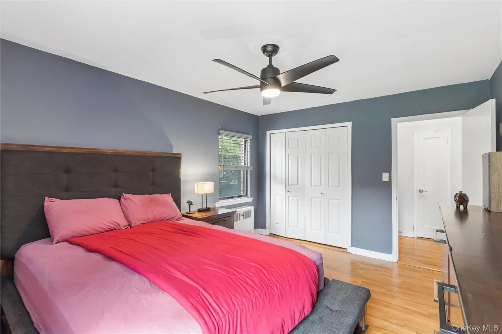 196-29 69th Ave ##1st Fl Fresh Meadows, NY 11365