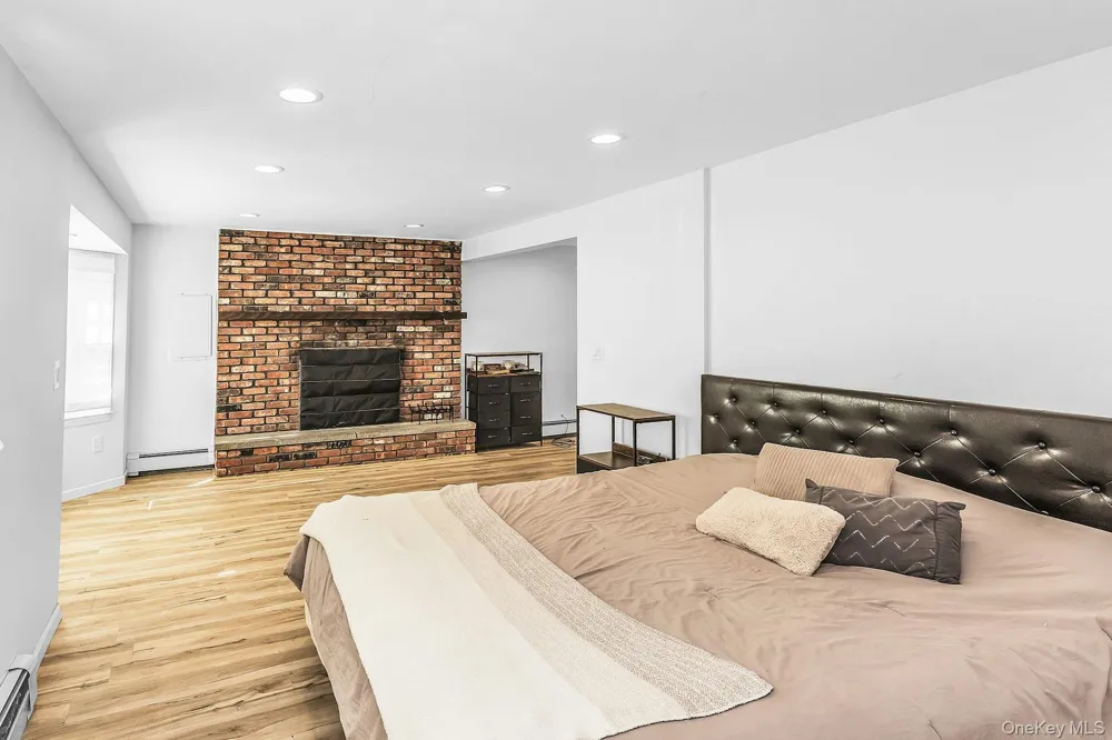 1 Karen Court Bayville, NY 11709