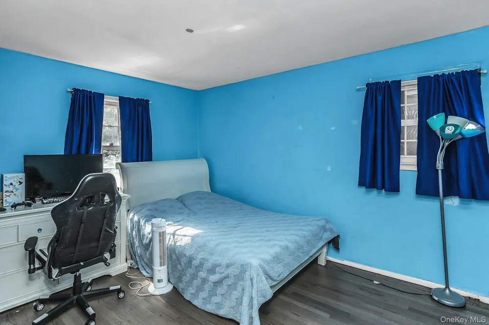 1 Karen Court Bayville, NY 11709