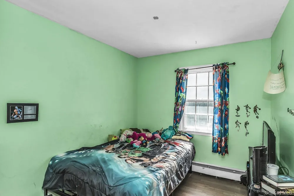1 Karen Court Bayville, NY 11709