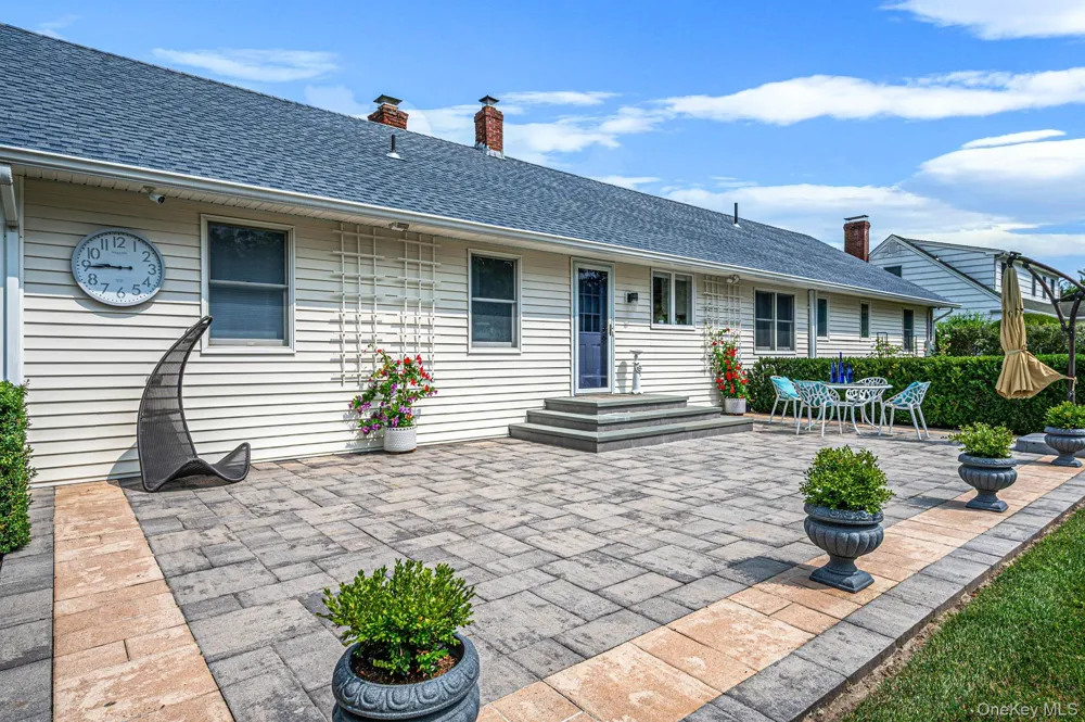 47 Whitebrook Drive Riverhead, NY 11901