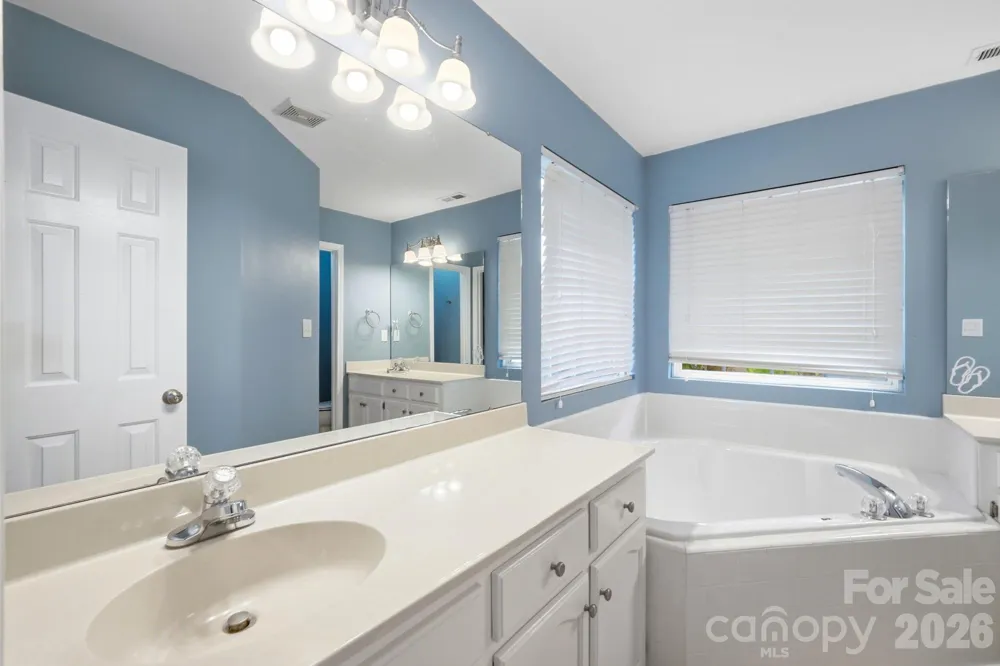 359 Linsbury Court Gastonia, NC 28056