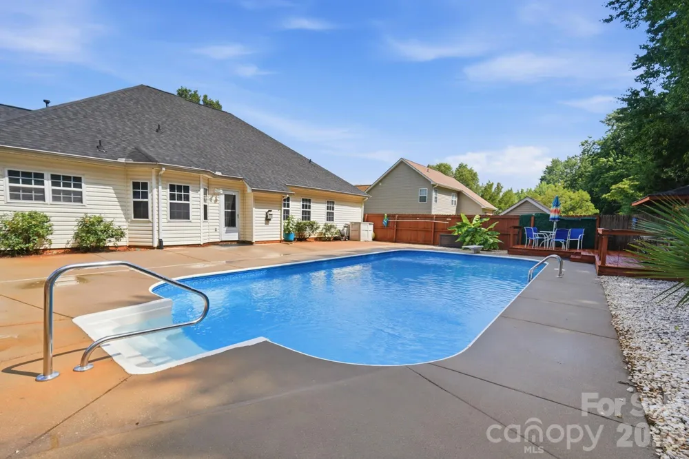 359 Linsbury Court Gastonia, NC 28056