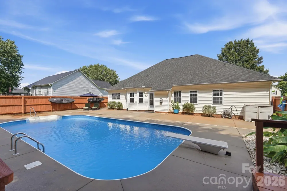 359 Linsbury Court Gastonia, NC 28056
