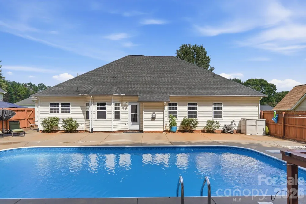 359 Linsbury Court Gastonia, NC 28056