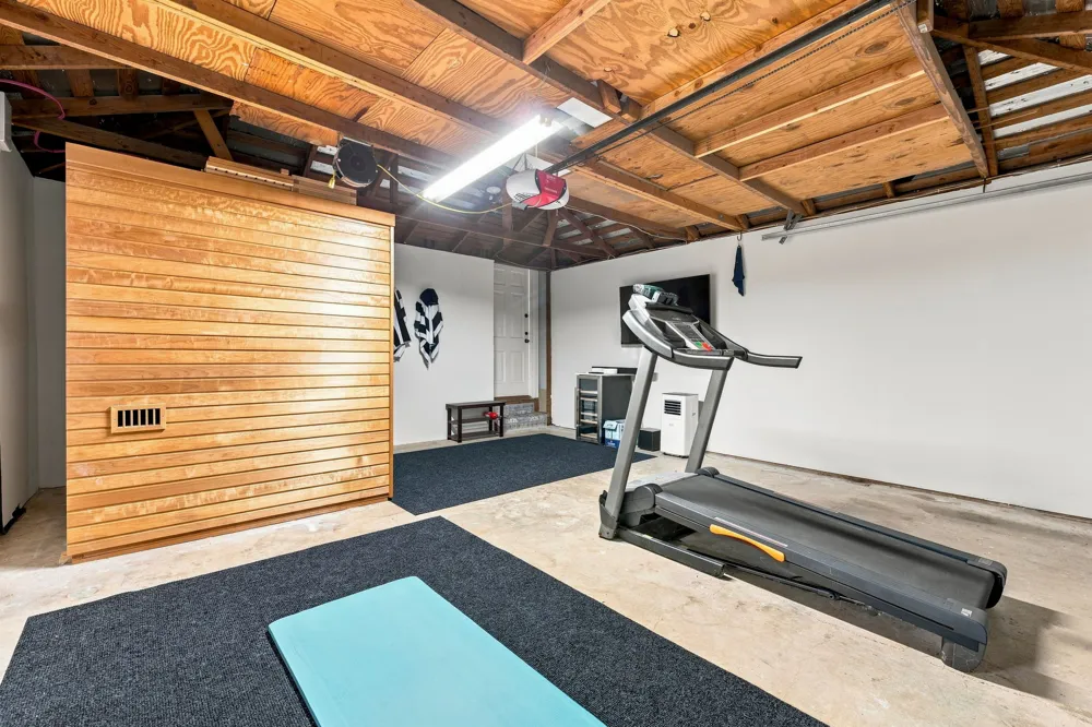 811 E 45th Street Austin, TX 78751