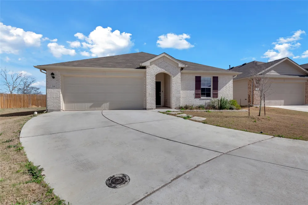 238 Sickle Loop Uhland, TX 78640
