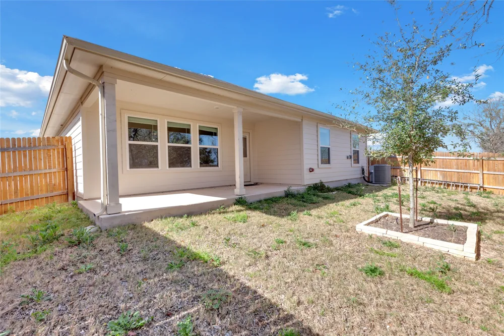 238 Sickle Loop Uhland, TX 78640