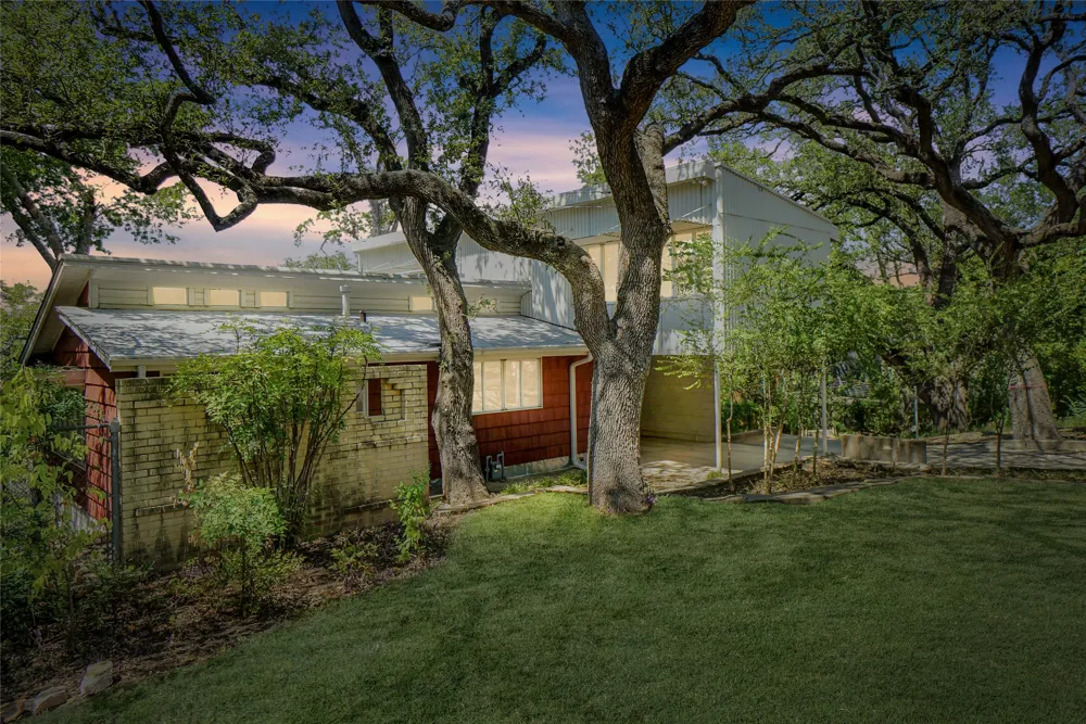 1806 Alta Vista Avenue Austin, TX 78704