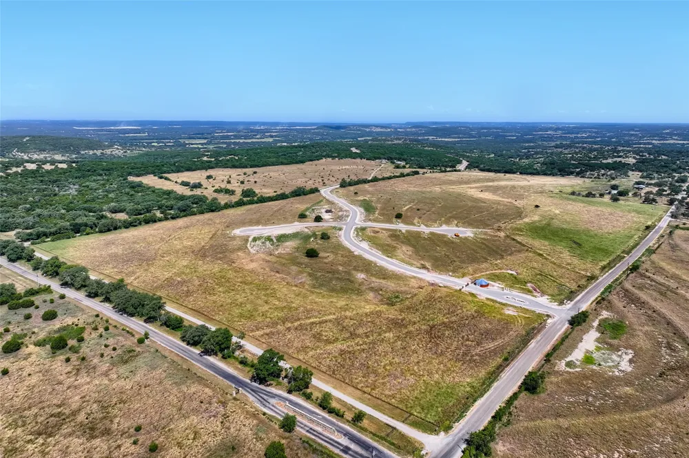 5 Hank Williams Way Burnet, TX 78605