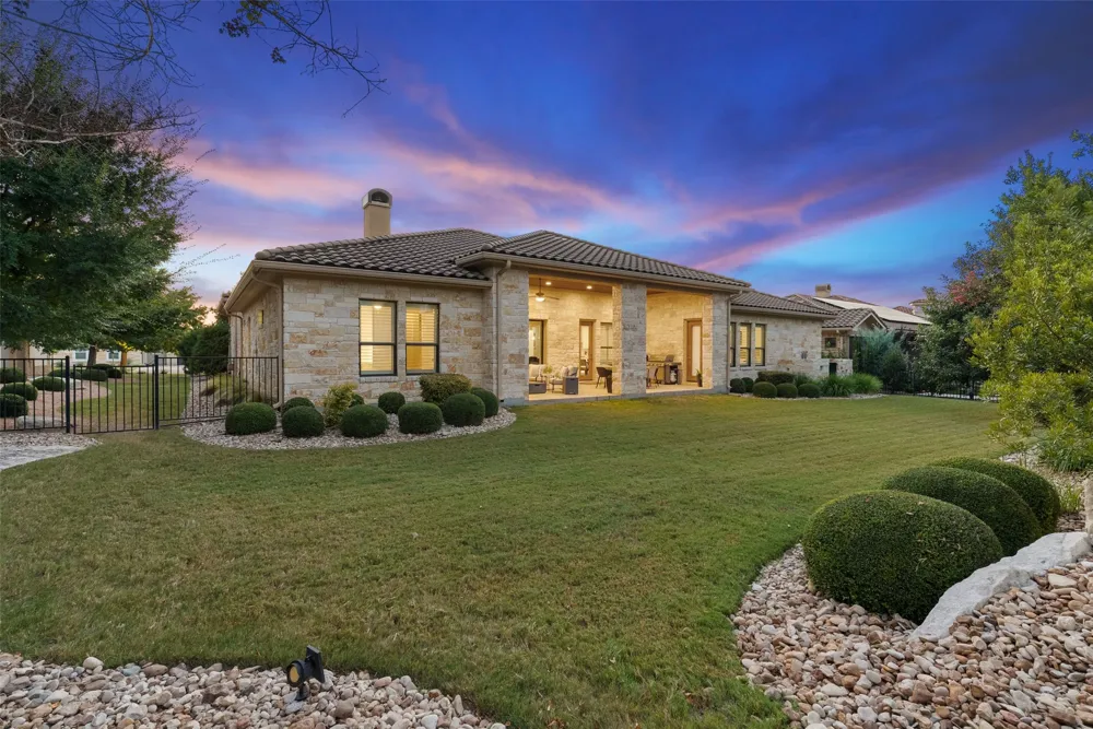 203 Bisset Court Lakeway, TX 78738