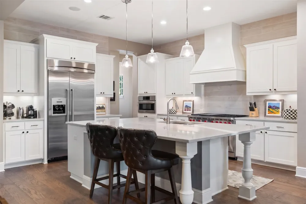 203 Bisset Court Lakeway, TX 78738