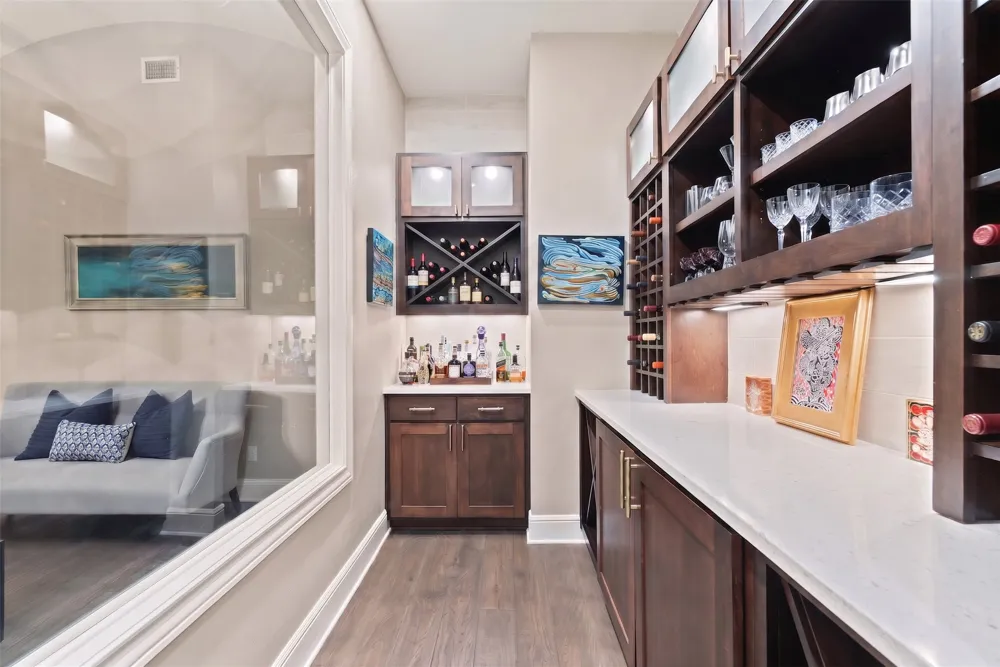 203 Bisset Court Lakeway, TX 78738