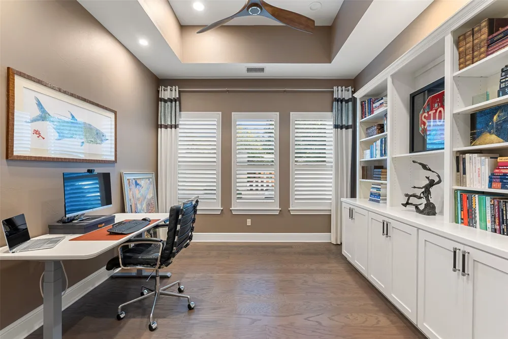 203 Bisset Court Lakeway, TX 78738