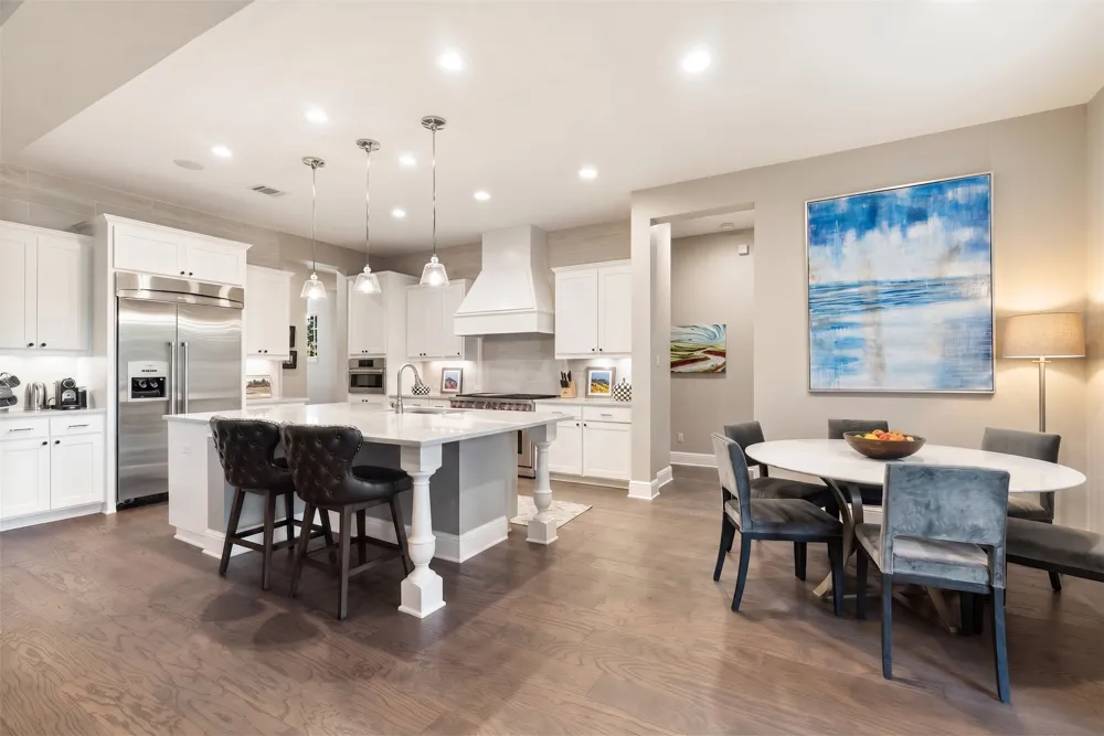 203 Bisset Court Lakeway, TX 78738