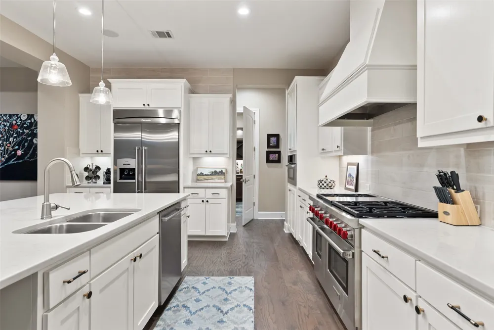 203 Bisset Court Lakeway, TX 78738