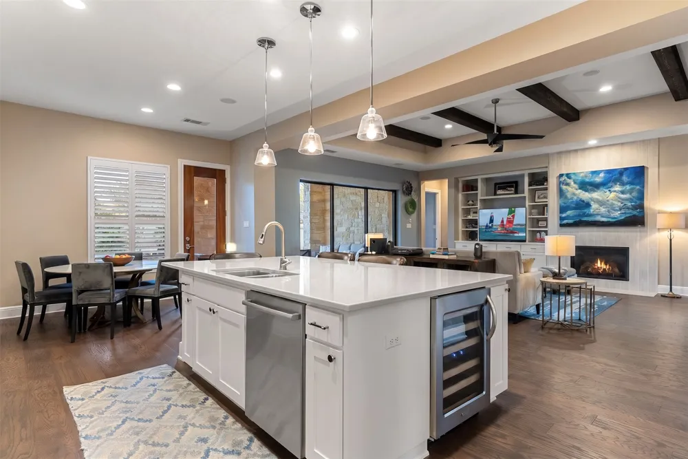 203 Bisset Court Lakeway, TX 78738